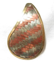 Tri_metal teardrop pendant