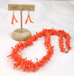 Vintage salmon coral set 14kt earrings