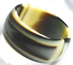 Vintage Lucite Swirling Bangle Bracelet 