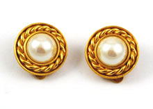 Vintage Carolee pearl and gold clip on earrings