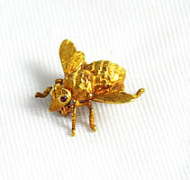 Vintage 18Kt yellow gold bumble bee brooch