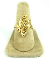 Vintage gold filigree ring