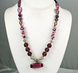 Vintage purple glass bead necklace