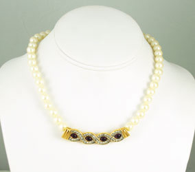 Vintage Richelieu Pearl and Crystal Necklace