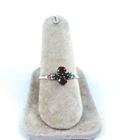 Vintage Victorian Gold Ring Emerald Garnet