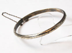 Vintage etched sterling silver bangle bracelet