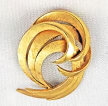 Vintage Trifari Gold Brooch