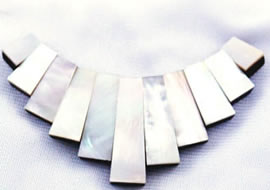 Vintage Mother of Pearl Shell Bead Collar